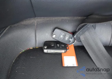 2018 Volkswagen Jetta 1.4T Se/1.4T Wolfsburg Edition z USA, uszkodzony, nr VIN 3VWDB7AJXJM247047